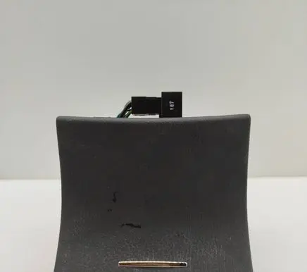 Mercedes-Benz S W221 12 V Socket (rear) A2218200009