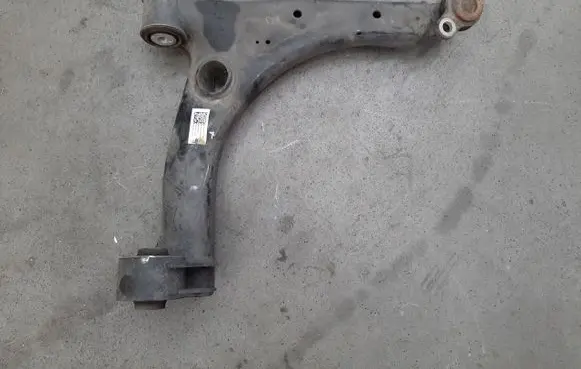 Volkswagen Crafter Front control arm 2N0407152P