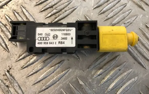 Audi A6 S6 C5 4B Airbag deployment crash/impact sensor 4B0959643E 110803 0232H0QNFQ2U