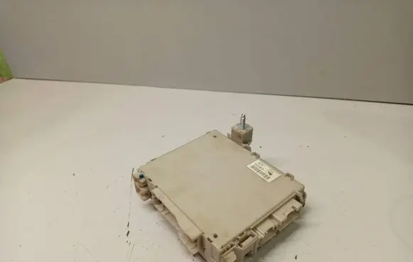 Lexus GS 300 350 430 450H Fuse module 8267030230