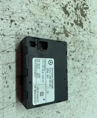 Mercedes-Benz E W211 Gateway control module A2114452500 A2115403545