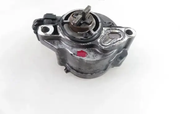 Ford C-MAX I Vacuum pump D1562C2