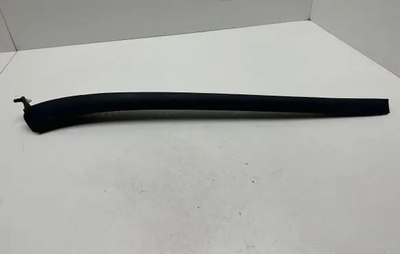 Windshield trim