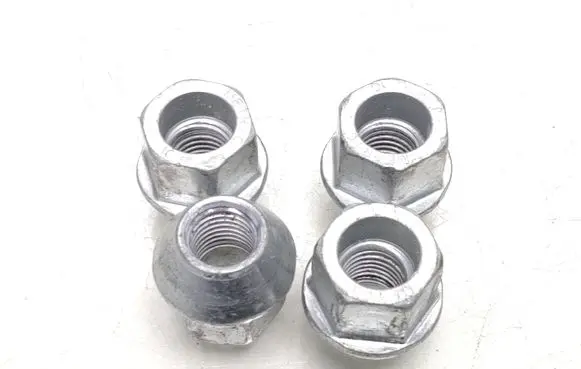 Opel Mokka X Nuts/bolts 