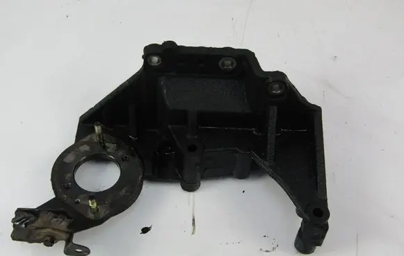 Mazda 6 Engine mounting bracket 