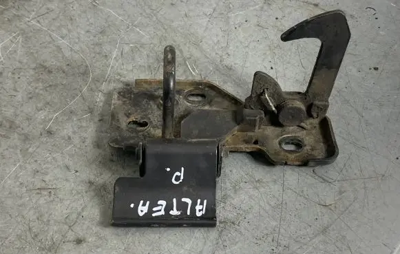 Seat Altea Engine bonnet/hood lock/latch loop/hook 5P0823480