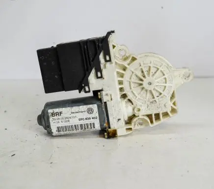 Seat Altea XL Rear door window regulator motor 5P0839402