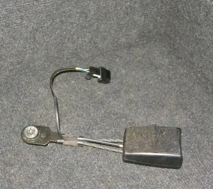 Opel Astra J Front seatbelt buckle 13330867