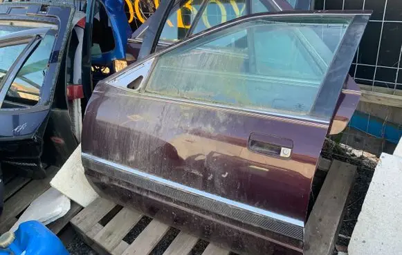 Cadillac STS Seville Front door