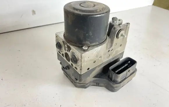 Lexus IS 220D-250-350 ABS Pump 4454053240 8954153110 1338008650