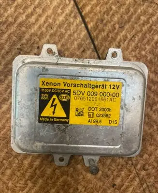 BMW 5 E60 E61 Voltage converter/converter module 5DV00900000