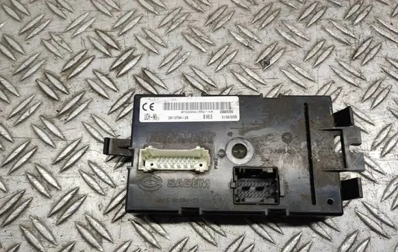 Renault Trafic II (X83) Comfort/convenience module P8200461552 00559230 281127642A