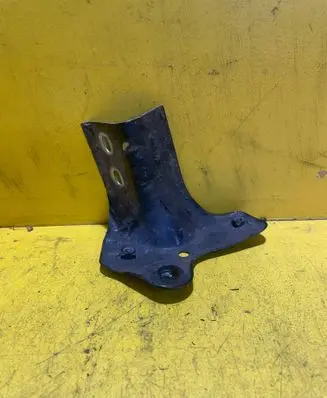 Skoda Fabia Mk2 (5J) Fender mounting bracket 5J0821191A