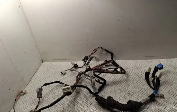 Toyota Auris 150 Front door wiring loom 8215202C50F 8215202C50 8974602020