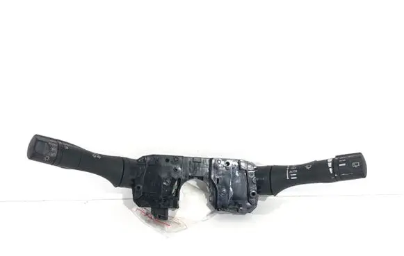 Wiper turn signal indicator stalk/switch