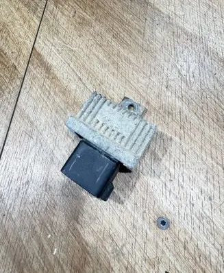 Renault Scenic II - Grand scenic II Glow plug pre-heat relay