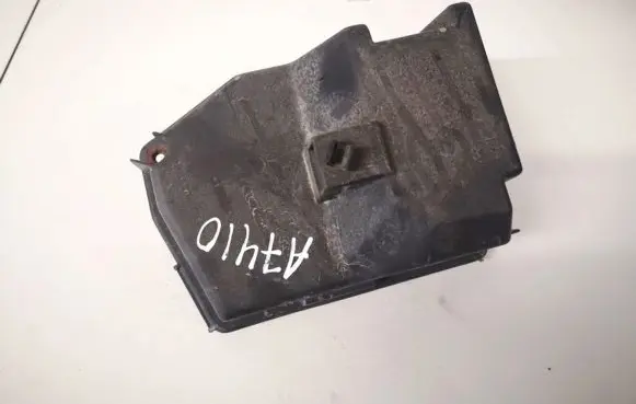 Renault Twingo II Fuse box cover 8200626356