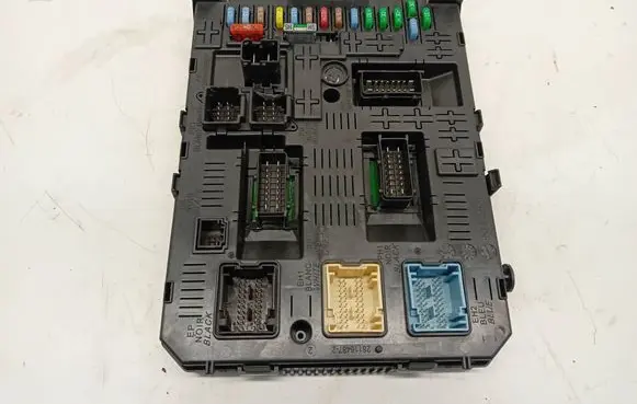 Peugeot 607 Comfort/convenience module 966405888001 281208364 281201919C