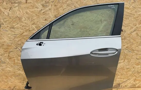 Lexus UX Front door 