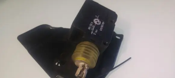 BMW 7 E38 Fuel tank cap lock 67118352168