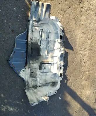 Engine splash shield/under tray
