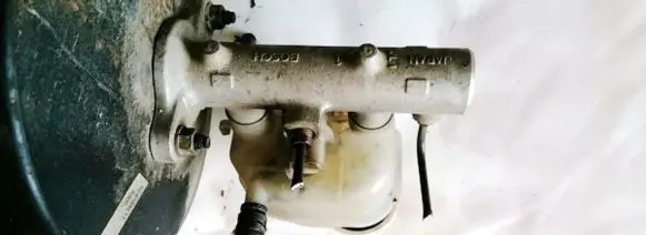 Mitsubishi Lancer Master brake cylinder