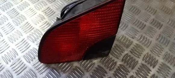 Peugeot 406 Tailgate rear/tail lights