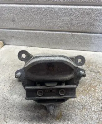 Audi A6 S6 C6 4F Engine mount bracket 8K0399151