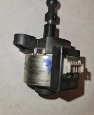 Audi A6 S6 C6 4F Headlight level adjustment motor 16343900