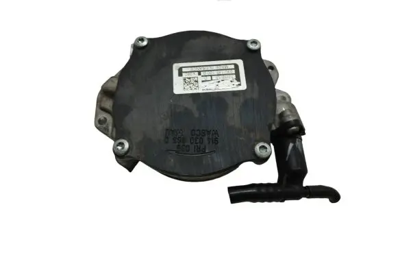Volkswagen Golf VI Vacuum pump 03L145100B 9140300244 9140300060