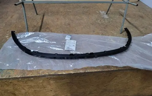 Dacia Sandero Front bumper lip 960150376R