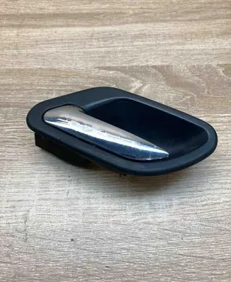 BMW 5 E39 Front door interior handle 7032925 FRONTLEFT