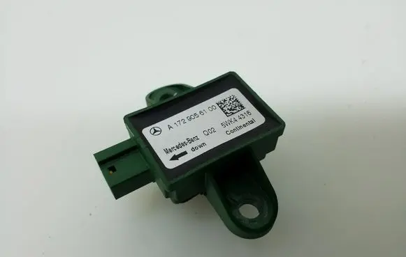Mercedes-Benz E C207 W207 Airbag deployment crash/impact sensor A1729056100