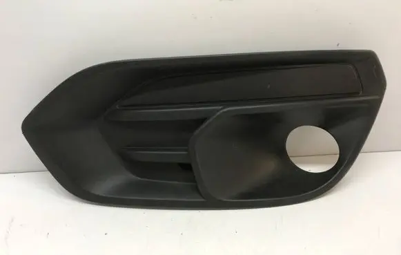 Iveco Daily 45 - 49.10 Front bumper lower grill 105802356346