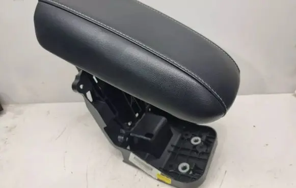 Volvo V40 Armrest 31366265 31403341