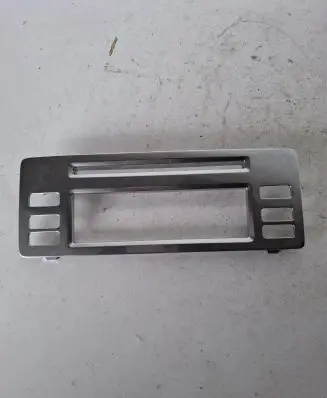Volvo XC70 Radio/GPS head unit trim 30643648