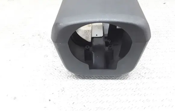 Mitsubishi Grandis Steering wheel column trim