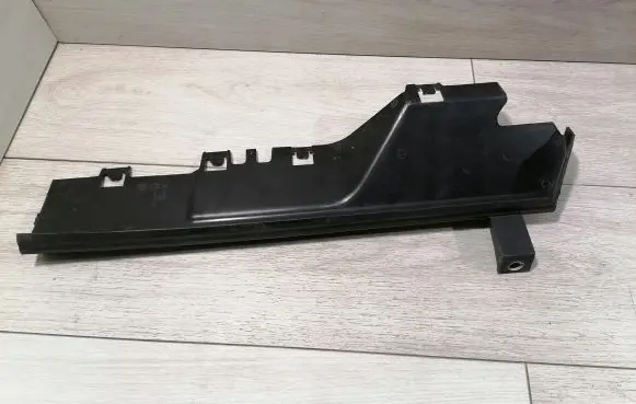 BMW X5 F15 Intercooler air guide/duct channel 8057051