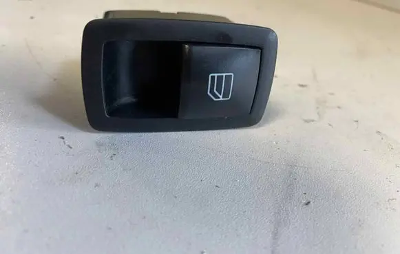 Mercedes-Benz A W169 Electric window control switch A2518200510 03128150 9051679300