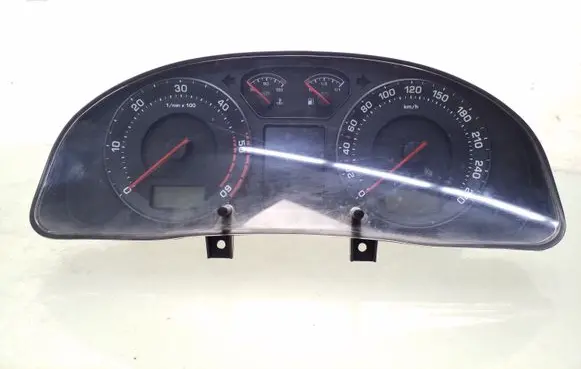 Skoda Superb B5 (3U) Speedometer (instrument cluster) 3U0920841A