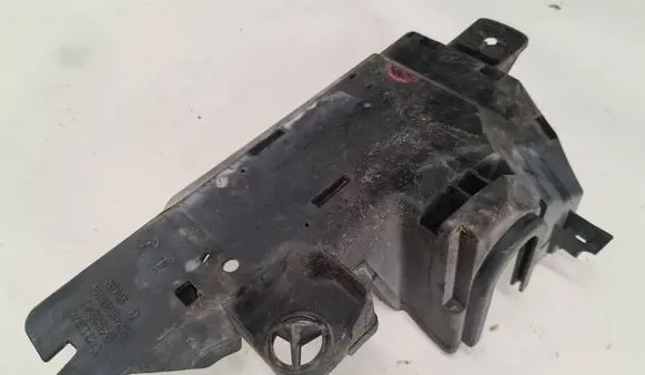 Volvo V70 Fuse box cover 9452547
