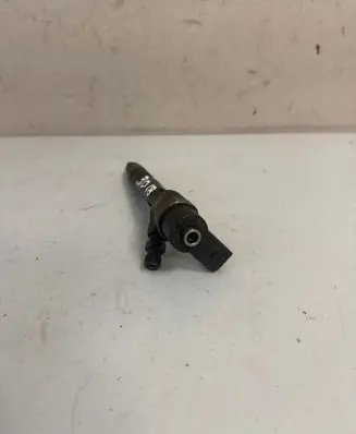 Mercedes-Benz C W203 Fuel injector A6110700987 0445110072