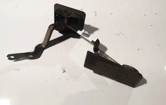 Chrysler PT Cruiser Accelerator throttle pedal