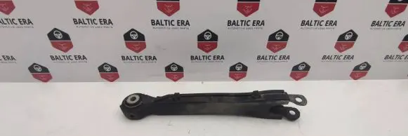 Mercedes-Benz C W204 Front lower control arm/wishbone A2083521438