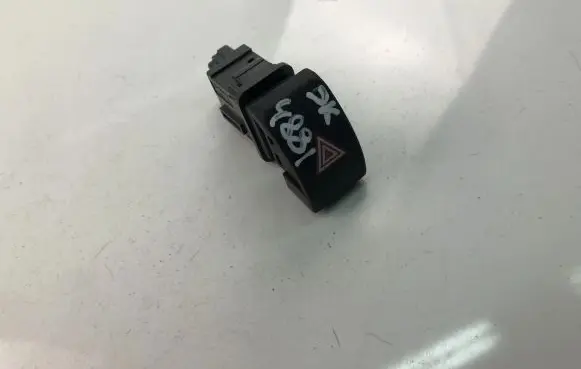 Toyota C-HR I Hazard light switch 15B424