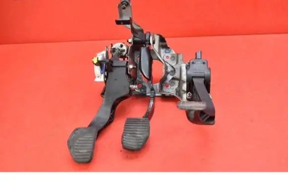 Peugeot 3008 I Accelerator throttle pedal 9681990080