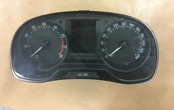 Speedometer (instrument cluster)