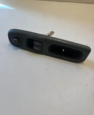 Renault Twingo I Electric window control switch