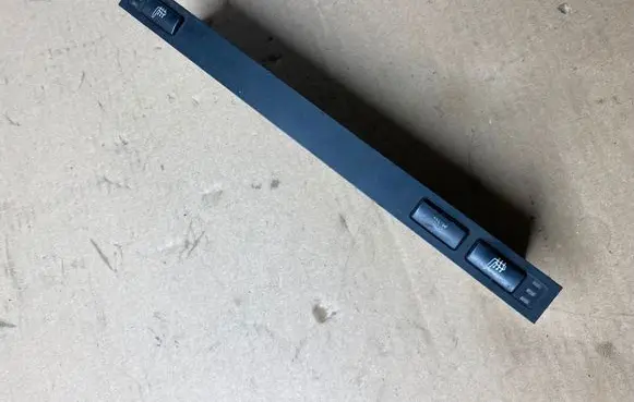BMW 5 E39 Seat heating switch 61318373712 03742027