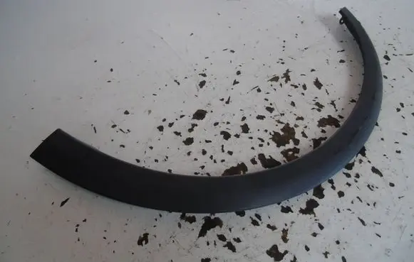 Volvo C30 Front arch trim 